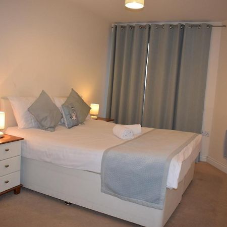 2 Bedroom & 2 Bathroom Apartment - Tca58 واتفورد المظهر الخارجي الصورة