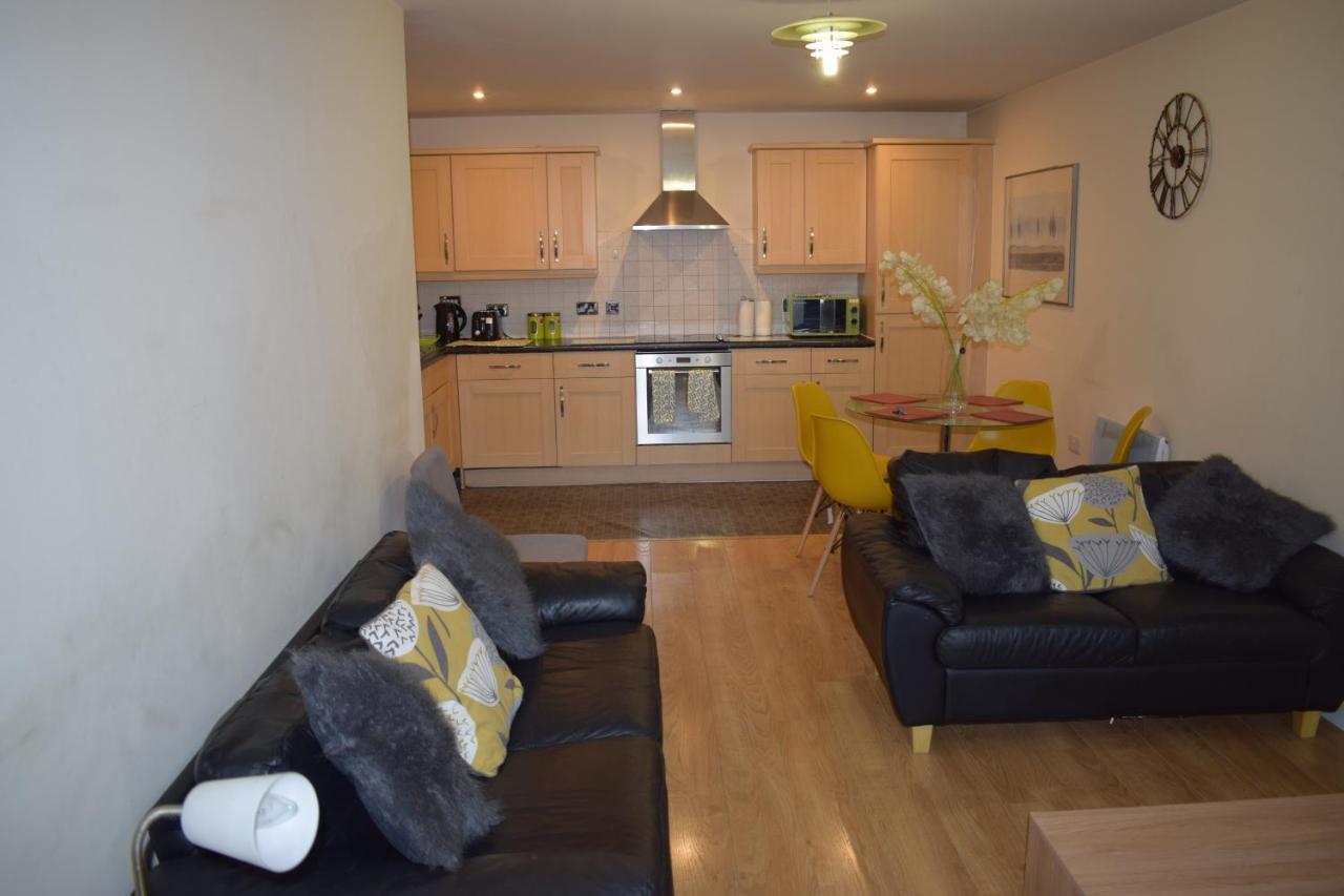 2 Bedroom & 2 Bathroom Apartment - Tca58 واتفورد المظهر الخارجي الصورة